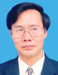 Hình ảnh này chưa có thuộc tính alt; tên tệp của nó là 2012121914Trinh-Quang-Tuyen.jpg